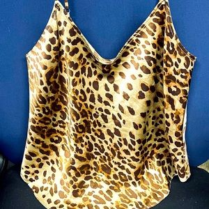 REFORMATION LEOPARD/CHEETAH PRINT TOP SIZE MEDIUM; QUALITY SILKY FABRIC, NWOT